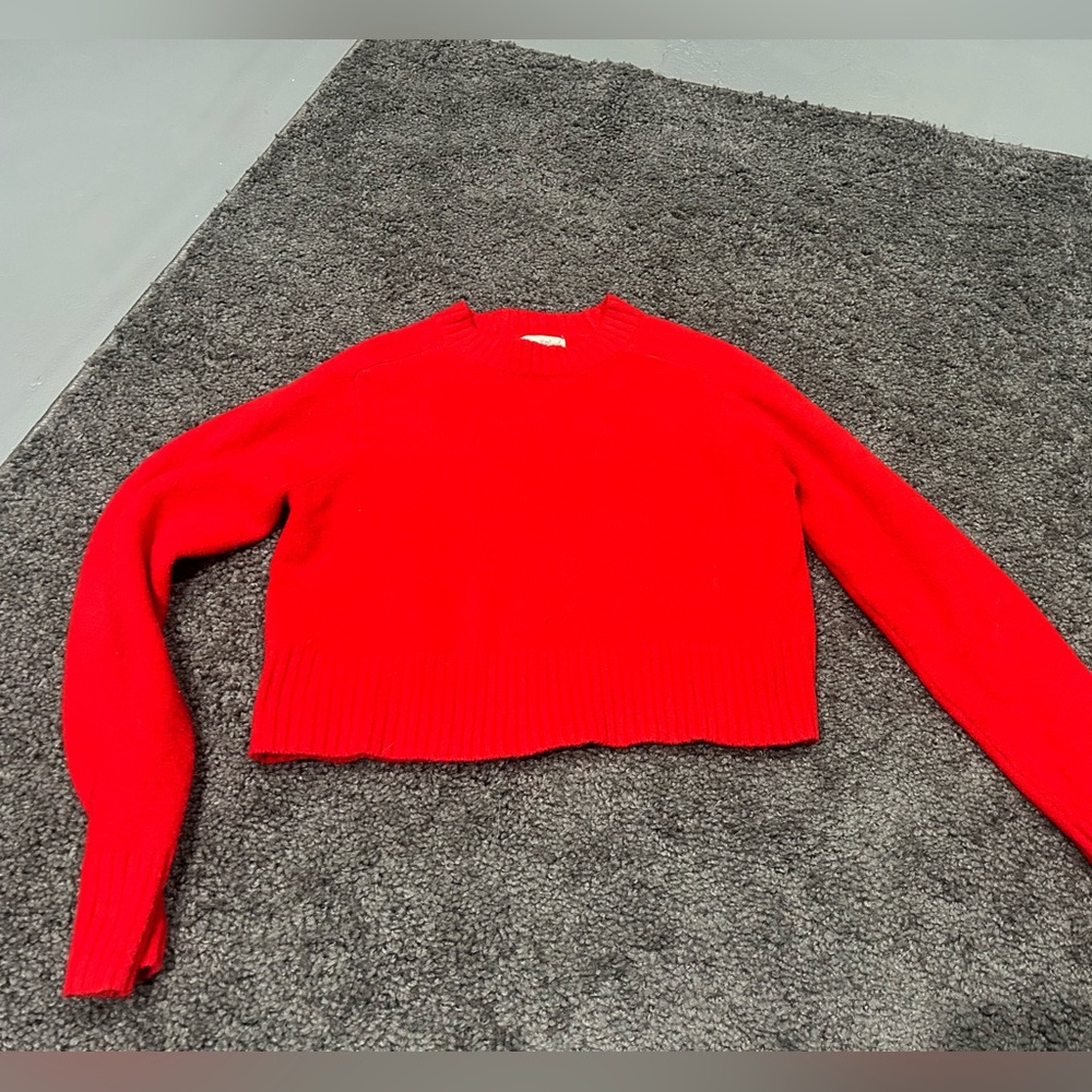 Universal Thread Bright Red Cropped Crew Neck Sweater